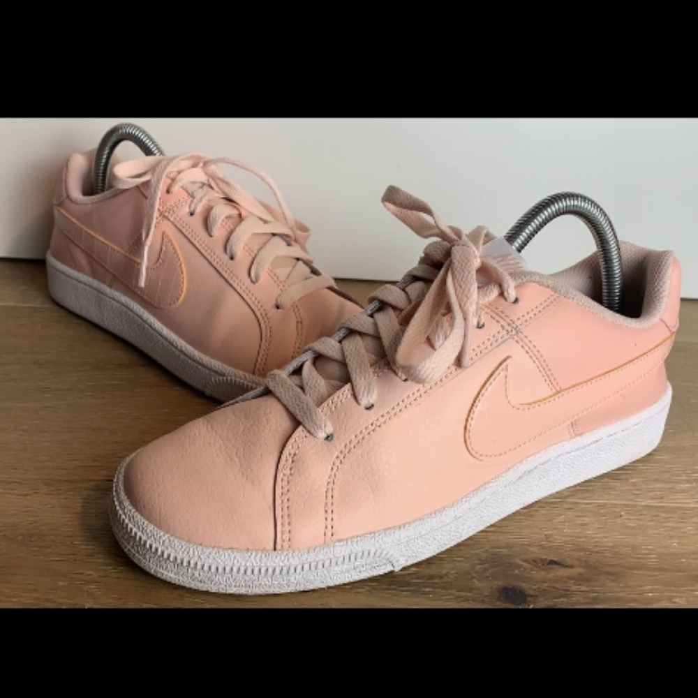 Nike ☆ Sneakers - Picture 1 of 7